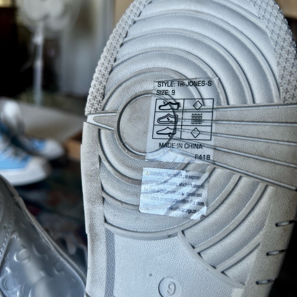TRUE RELIGION 😍Women’s Gray Athletic Shoes, size 9. - Picture 12 of 12